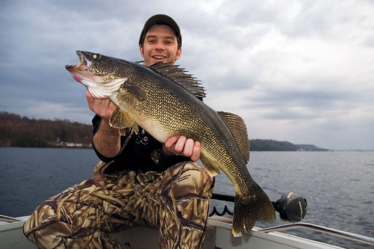 Walleye guide • Outdoor Canada