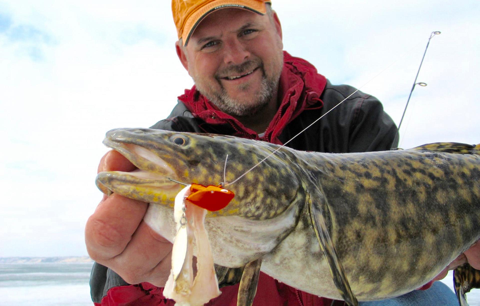 Day 2/3 of Ice Fishing BURBOT- NEW SECRET LURE REVEALED/Structure