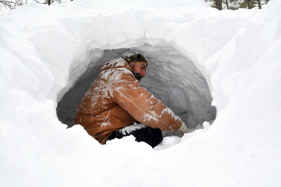 Credit: Jim Evans. A quinzee is a simple snow cave.