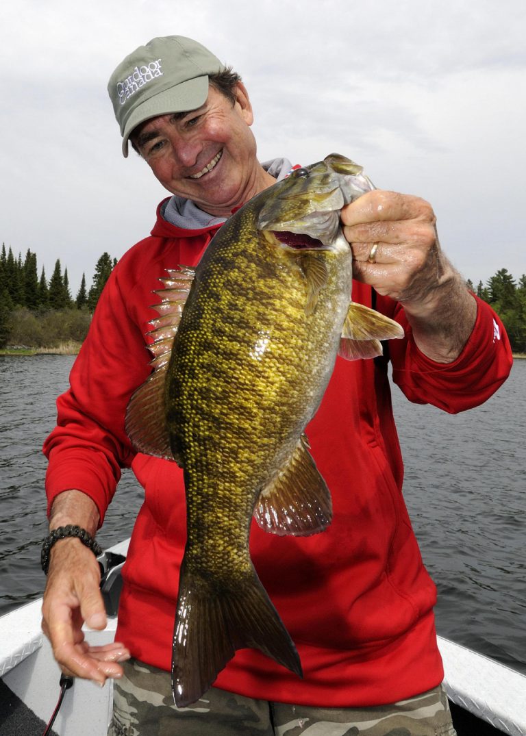 How long do smallmouth bass live? • Outdoor Canada