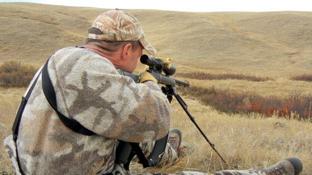 In Alberta, smokepole hunters are allowed to mount glass, and it’s wise to do so. Credit: Kevin Wilson.