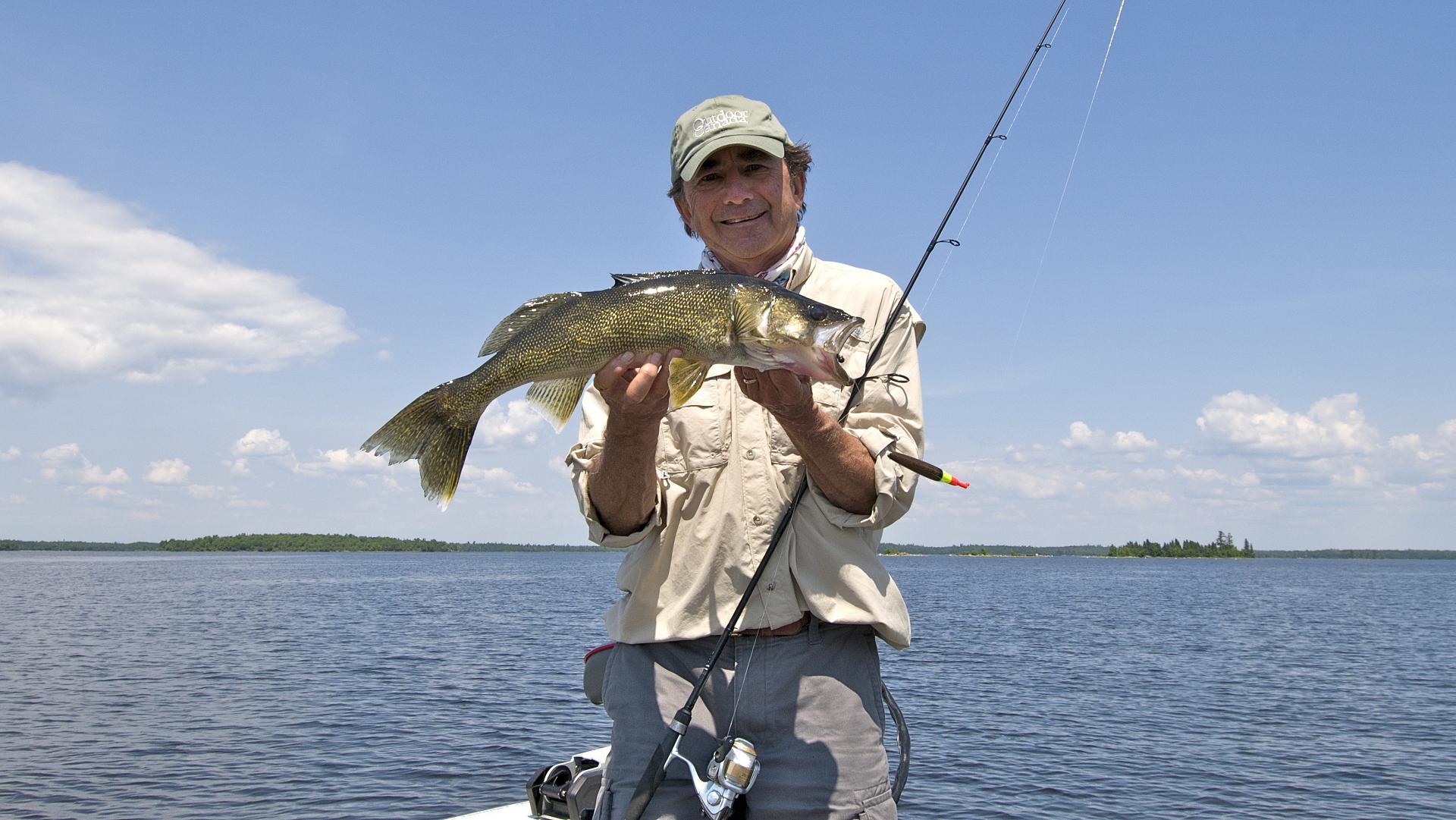 For a Tough Spring Walleye Bite, Try This Simple, Deadly Bobber Rig •  Outdoor Canada