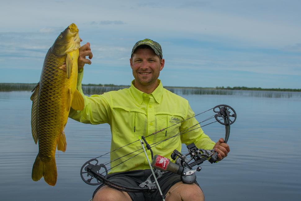 Shorts and Sandals Bowhunting • Outdoor Canada