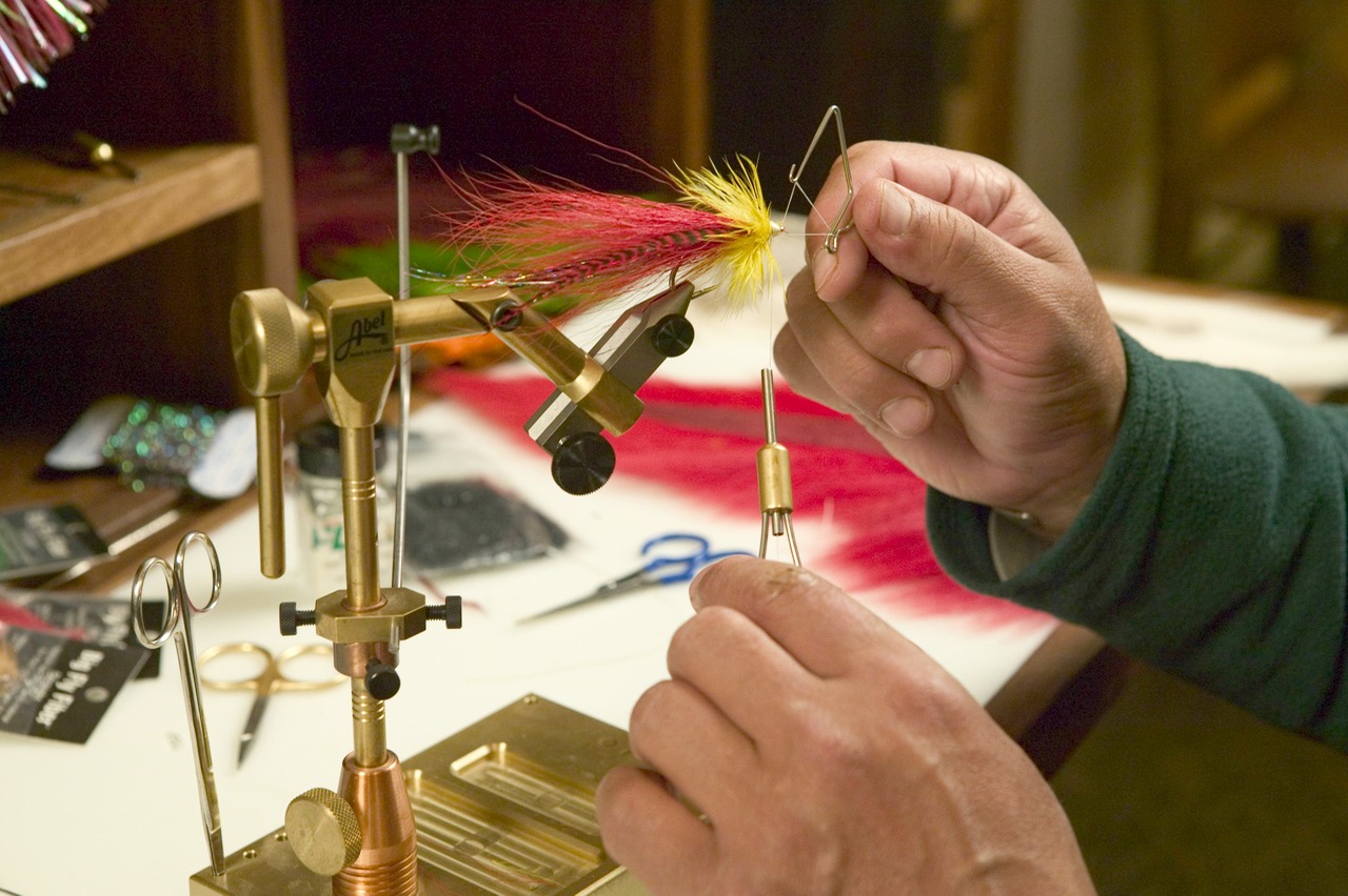Two comprehensive (and free!) video resources for fly tiers of all ...