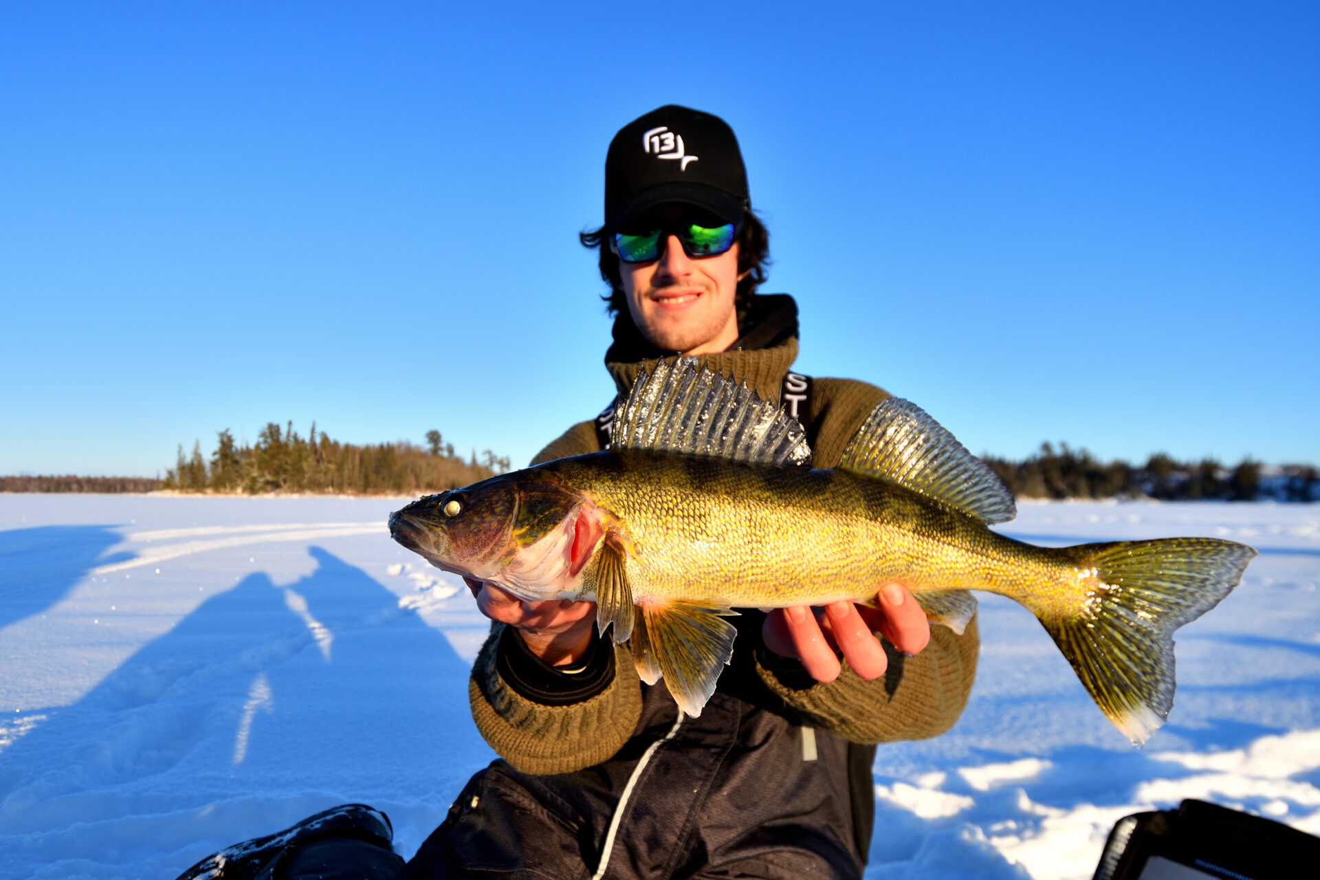 How to set up the perfect deadstick presentation for sluggish winter  walleye • Outdoor Canada