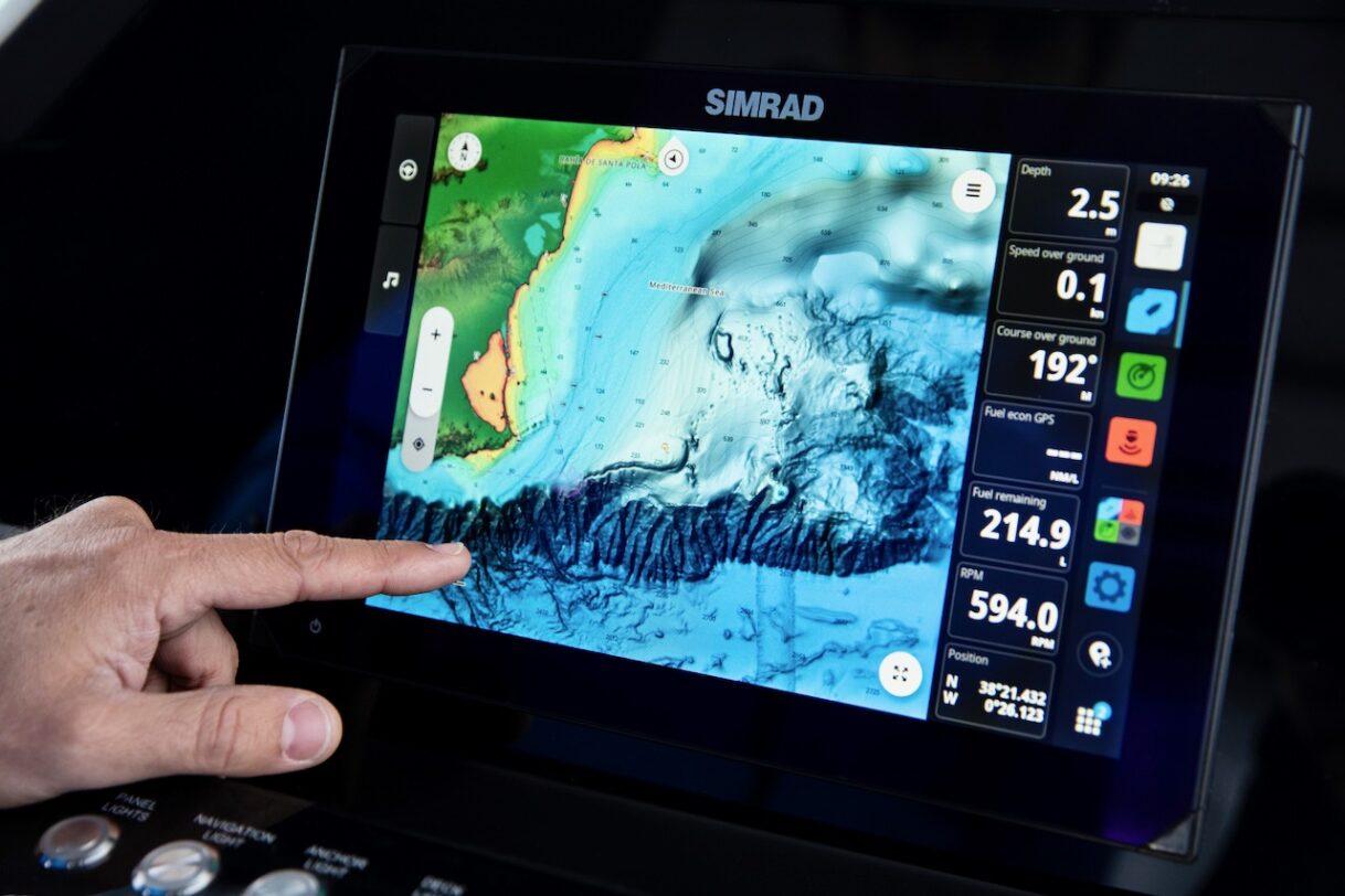 Simrad Yachting introduces the new SIMRAD NSX chartplotter & fishfinder ...