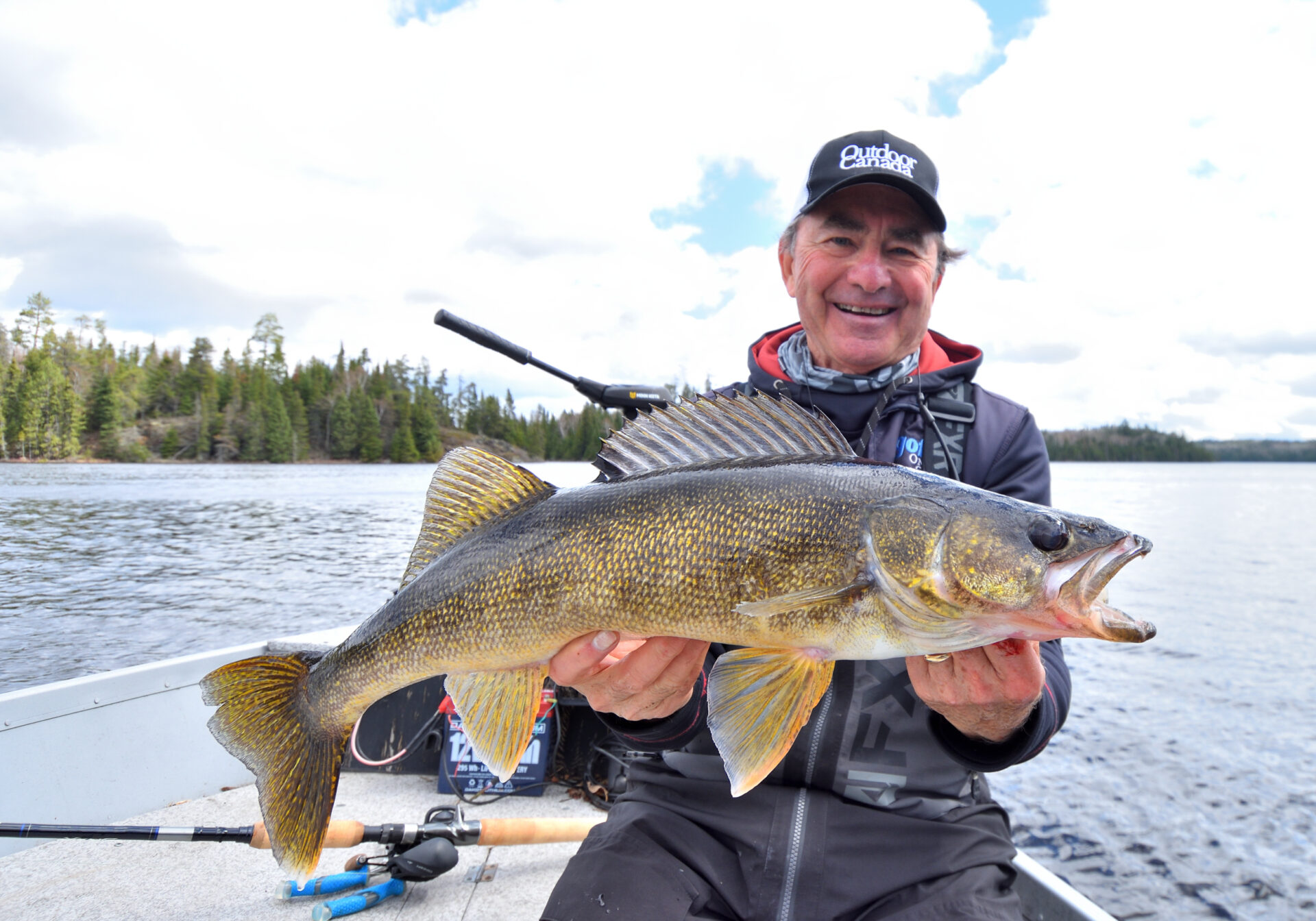 Your walleye lures are way too small—and this simple scientific data  explains why • Outdoor Canada