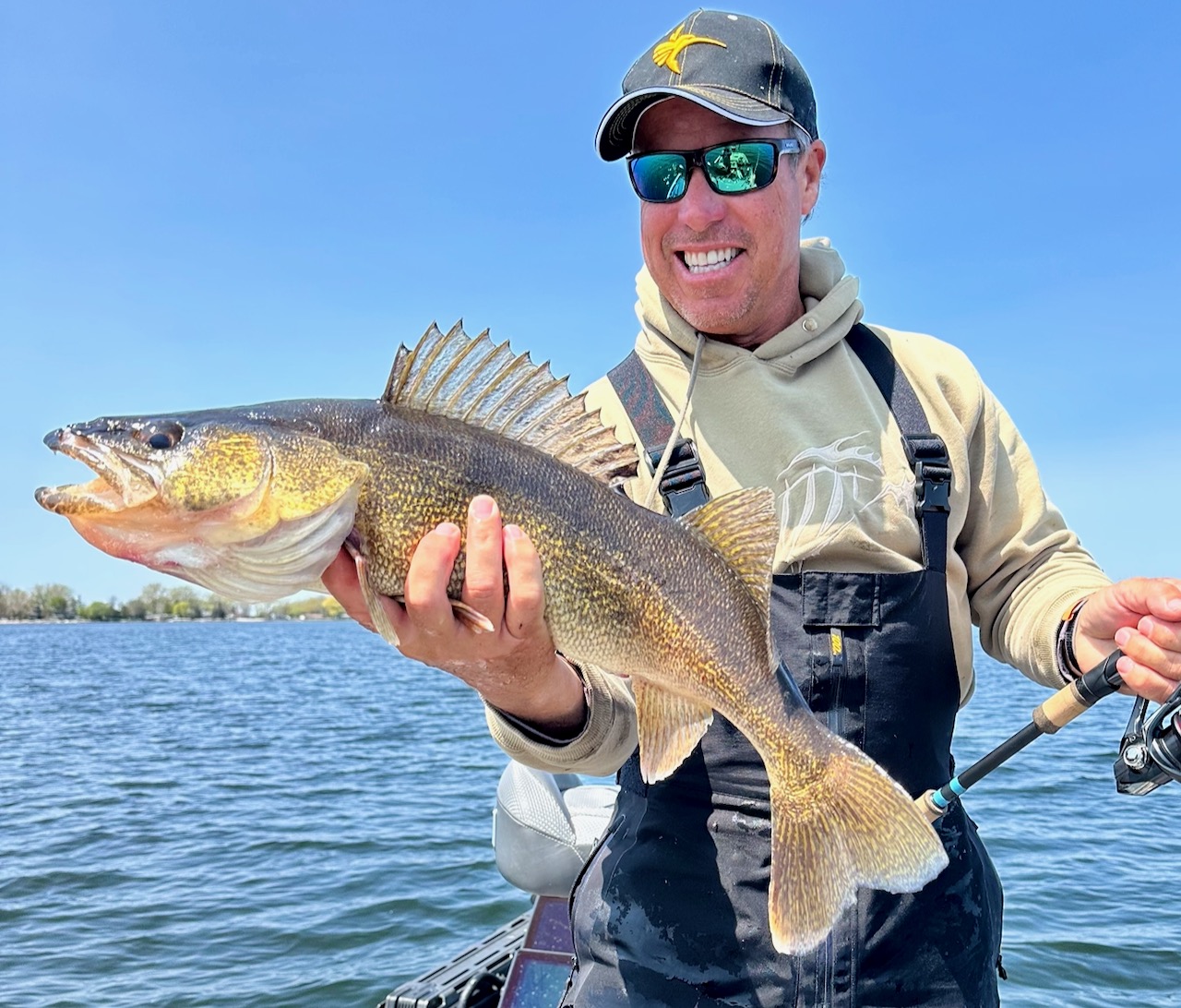 Drop-shotting is lethal for fall walleye—if you use the right line •  Outdoor Canada